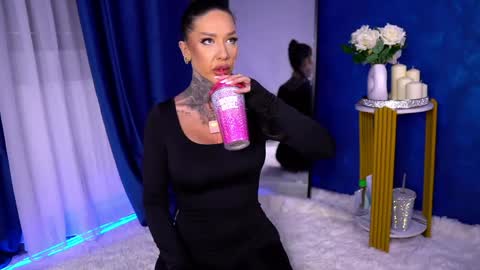 Scarlet online show from April 2, 5:16 am