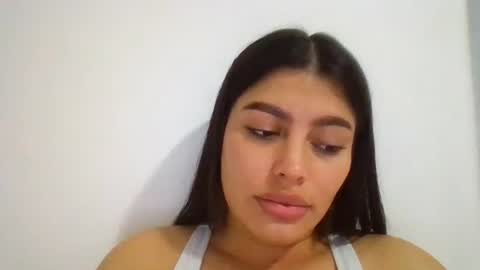 imsweetlips online show from February 15, 8:41 pm