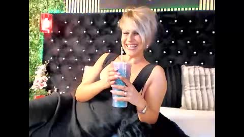 inanna_ishtar1 online show from January 15, 4:51 am