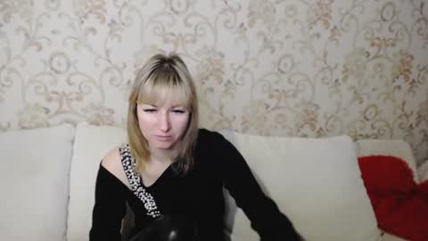 incredible_ariela online show from January 28, 10:02 am