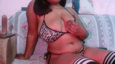 Snapshot of indian_goddess9 chatting on January 25, 8:21 am Parul online show from January 25, 8:21 am