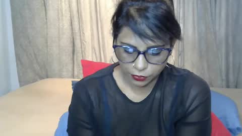 Snapshot of indiandreams_ chatting on March 11, 11:23 am Palavi online show from March 11, 11:23 am