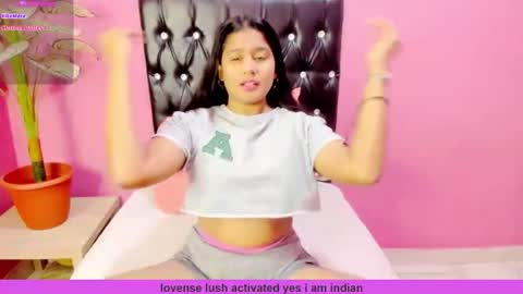 PARADISEQUEEN online show from June 1, 7:32 am