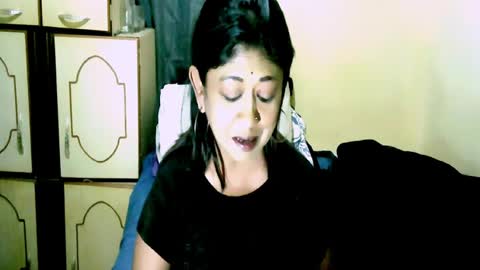 indianpleasures21 online show from July 25, 10:50 pm