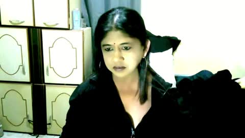 indianpleasures21 online show from June 16, 2:18 pm