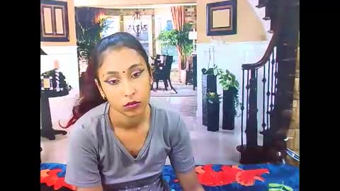 indiansexybutt4u2luv online show from May 21, 6:44 am