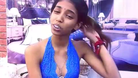 indiansexyslender4u2luv online show from November 28, 5:21 am