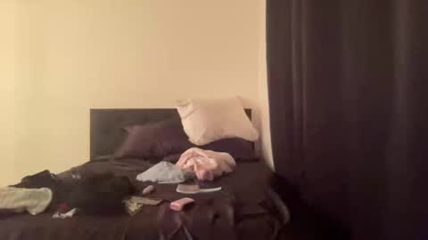 indiaxlee online show from March 5, 8:32 am