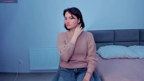 Kira online show from September 22, 4:00 am