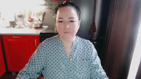 Snapshot of infinity_loveliness chatting on March 10, 5:33 am Infinity online show from March 10, 5:33 am