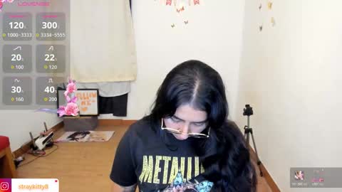 Luna        online show from March 11, 8:55 pm