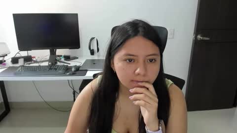 Iris 3 online show from April 20, 6:33 pm