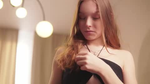 Avie online show from March 12, 1:47 pm