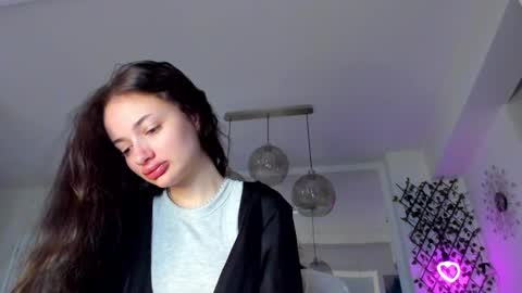 Snapshot of irenevon chatting on February 9, 6:01 am Ir s room online show from February 9, 6:01 am