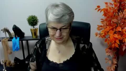 Snapshot of iris_xdesire chatting on March 3, 7:26 am I R I S online show from March 3, 7:26 am