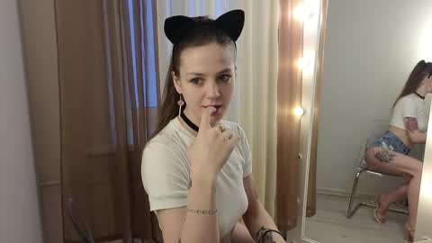 Im your queen Iriss online show from February 12, 10:35 am