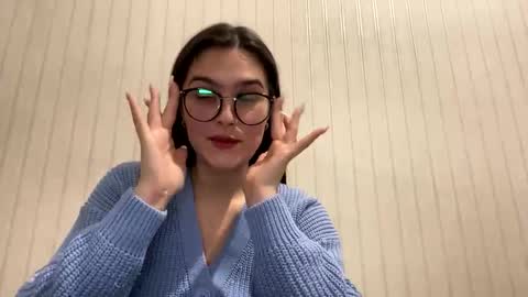 irisss31 online show from February 10, 6:24 pm