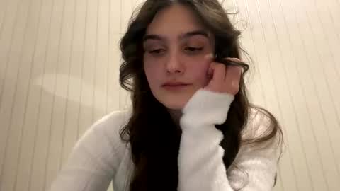 irisss31 online show from February 25, 6:55 pm