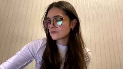 irisss31 online show from January 11, 5:40 pm