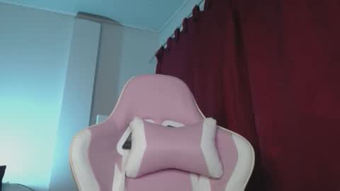 Isabella  online show from September 28, 9:58 am