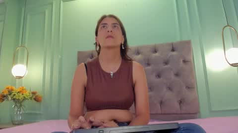 Isabella online show from March 7, 12:45 pm