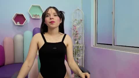 Isaa Skinny  online show from June 6, 7:03 am