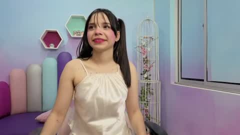 Isaa Skinny  online show from June 15, 3:40 am