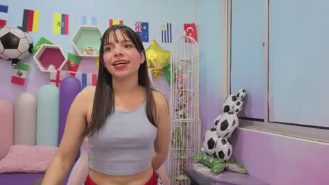 Isaa Skinny  online show from July 10, 4:02 am