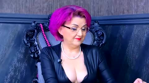 Isabella Conte online show from December 14, 4:29 am