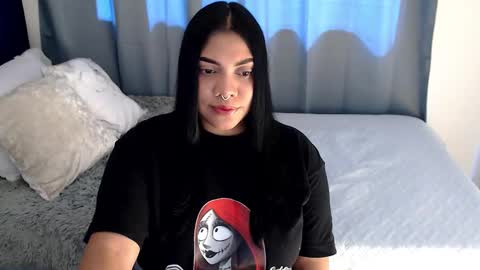 isabelateran online show from March 4, 6:47 pm