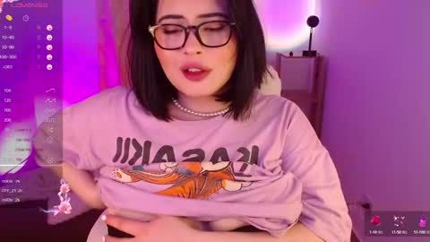 Snapshot of isabella_669 chatting on January 31, 6:24 am isabella online show from January 31, 6:24 am