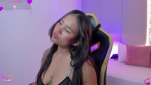 Isabel florez online show from June 2, 2:01 am