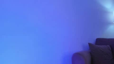 ISABELLA online show from April 28, 2:27 am