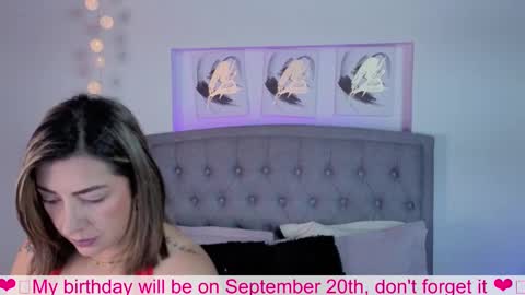 Snapshot of isabella_lt chatting on September 22, 11:19 am online show from September 22, 11:19 am