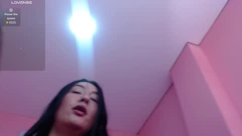 Isa  online show from November 4, 2:44 pm