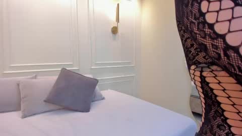 isabellaa_palacios online show from April 20, 3:48 pm