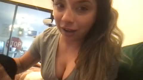 isabellaelizabeth online show from February 2, 10:53 pm