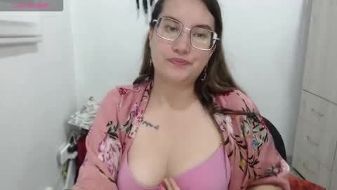 isabellahunter2 online show from January 16, 2:07 am