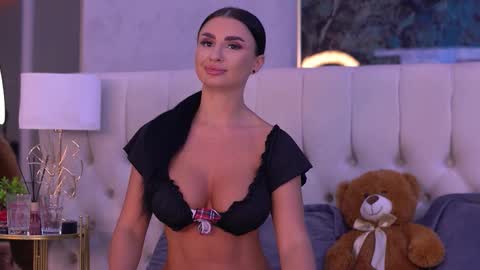 Snapshot of isabellehunt chatting on September 27, 6:53 am IsabelleHunt online show from September 27, 6:53 am