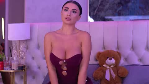 Snapshot of isabellehunt chatting on September 25, 5:50 am IsabelleHunt online show from September 25, 5:50 am
