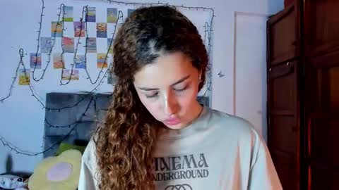 Isabela  online show from February 10, 4:59 am