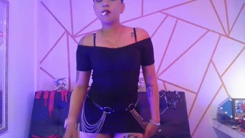 isabela online show from October 17, 9:51 pm