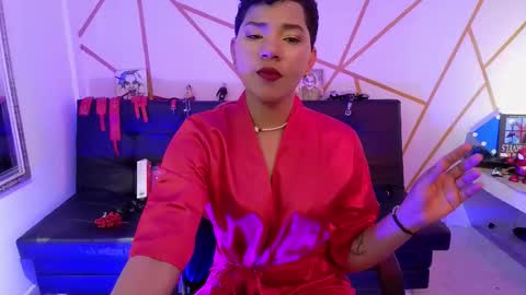 isabela online show from October 21, 5:55 am