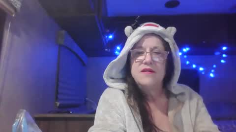 Iseestarz420 online show from December 13, 12:09 am