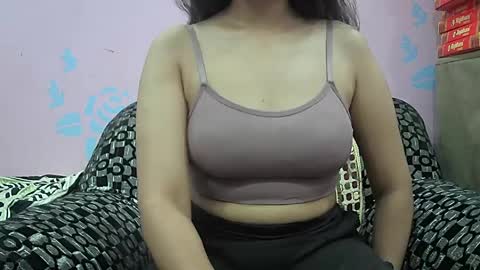 ishika_singh_ online show from April 15, 2:56 am