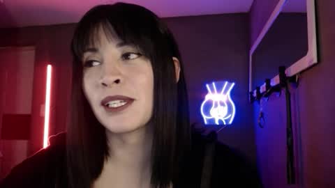 Snapshot of isis_diosa chatting on October 27, 4:13 pm Ana Maria online show from October 27, 4:13 pm