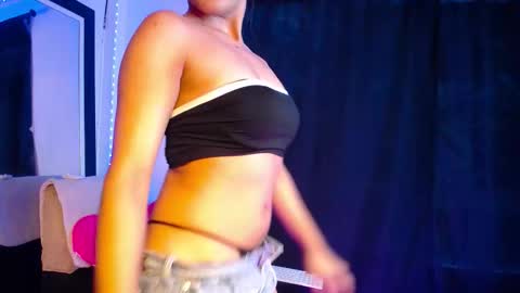 isis_valen online show from December 16, 12:33 pm