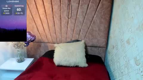 ISSA MILF online show from October 13, 1:03 pm