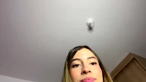 issabela_g1 online show from September 17, 12:08 am