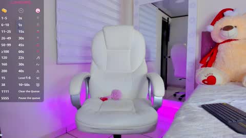 Isa  online show from December 23, 8:07 am